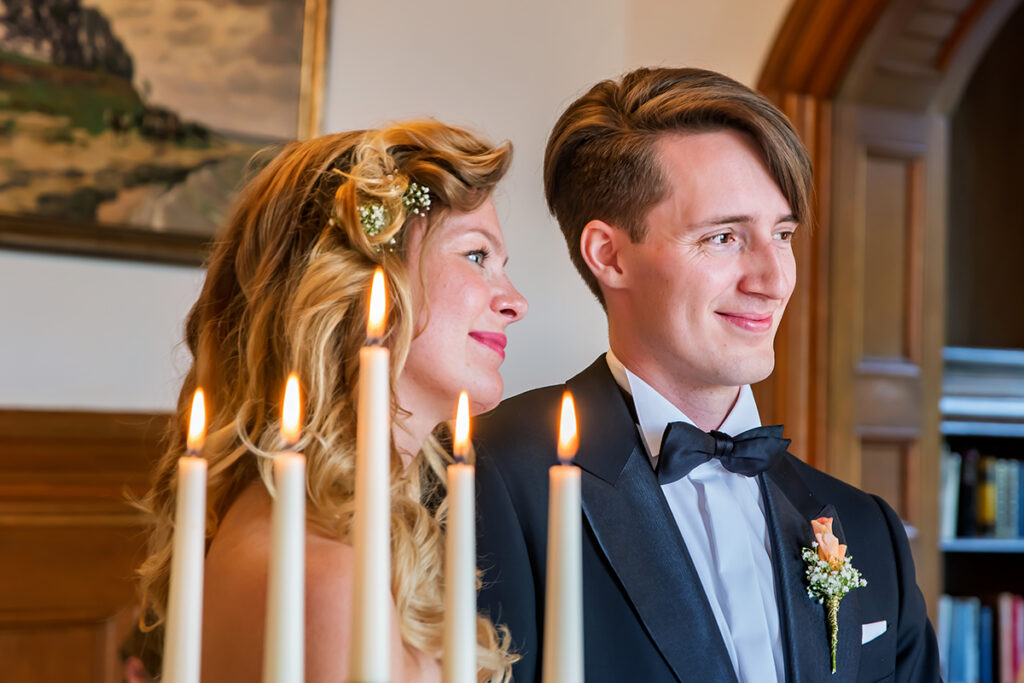 Fotograf Mazelle fotografiert die Standesamtliche Hochzeit in Schloss Ralswiek-Hochzeitsfotografie von Mazelle Photography Fotostudio®